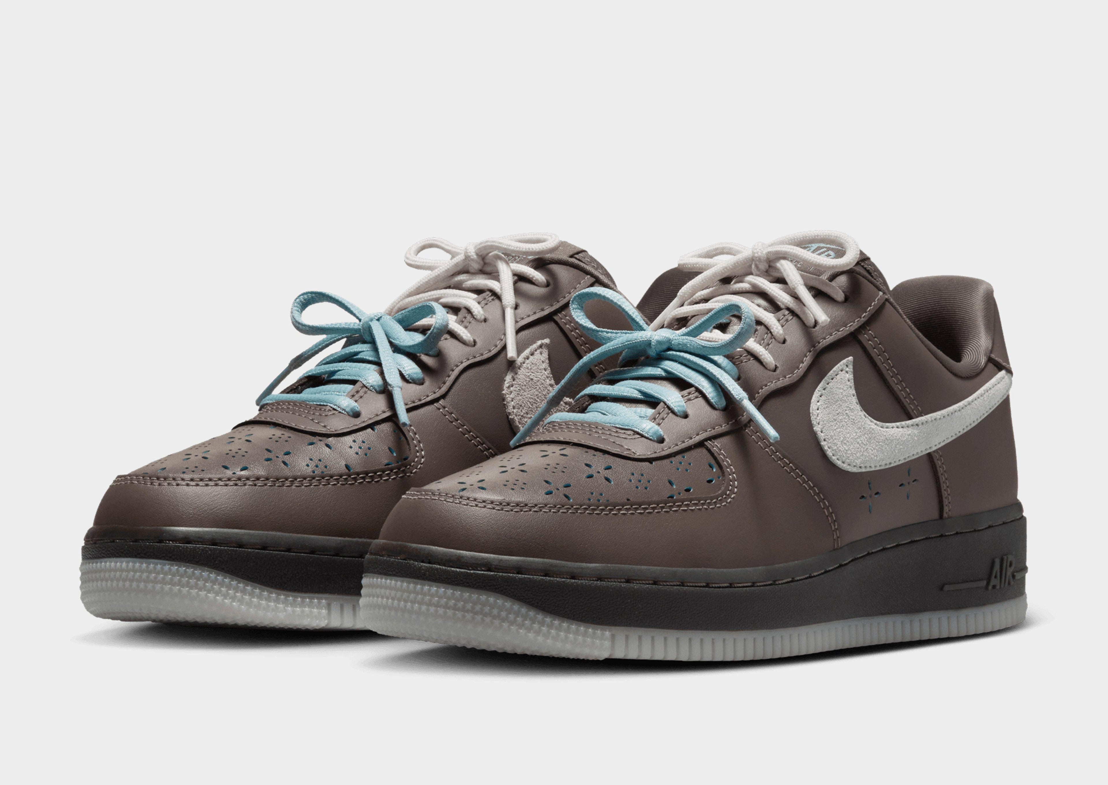 Air Force 1 '07 LV8 Women's