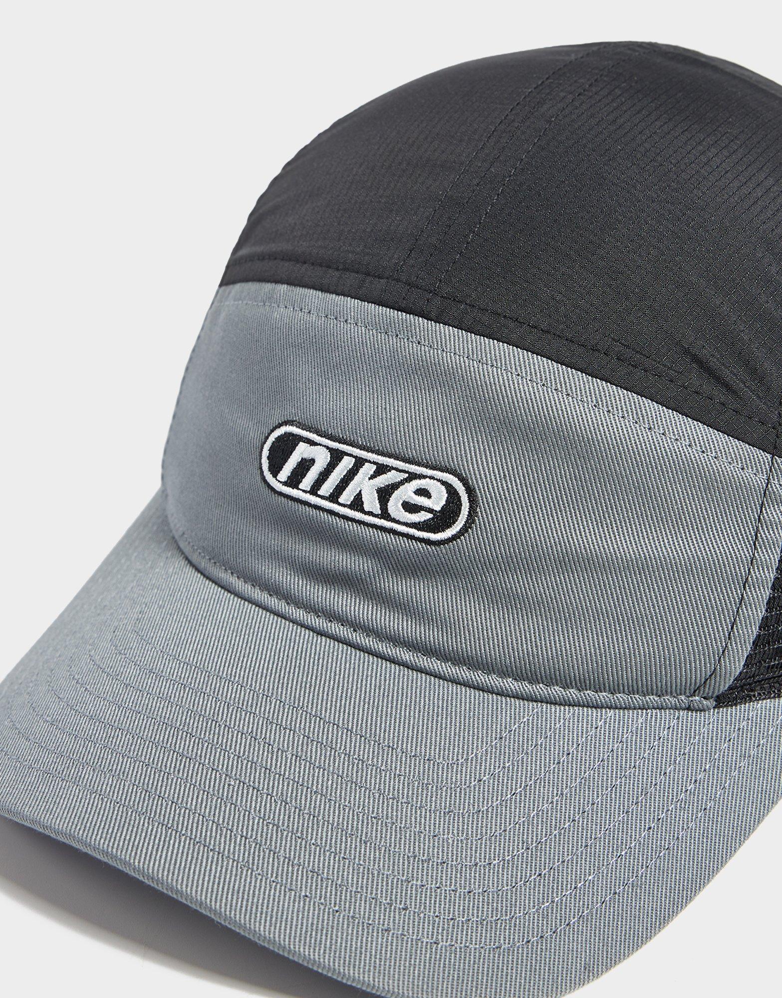 Fly Cap