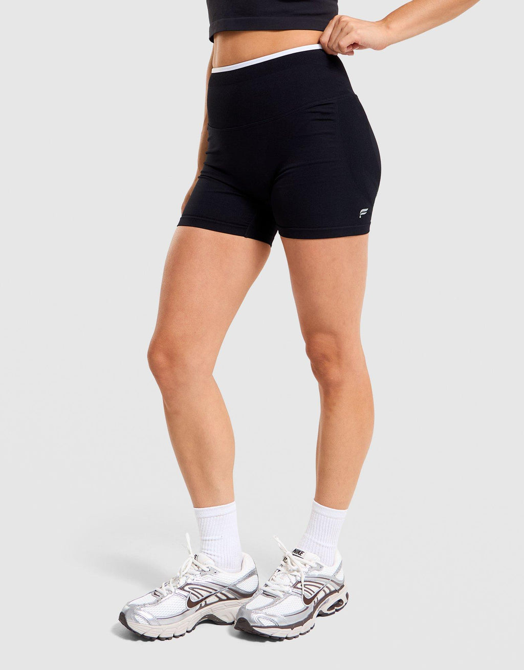 Seamless Scrunch Shorts