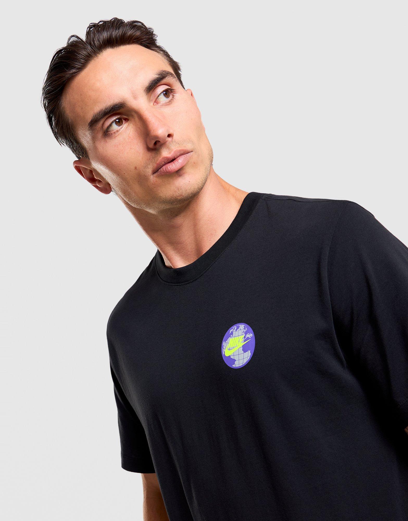 Globe T-shirt
