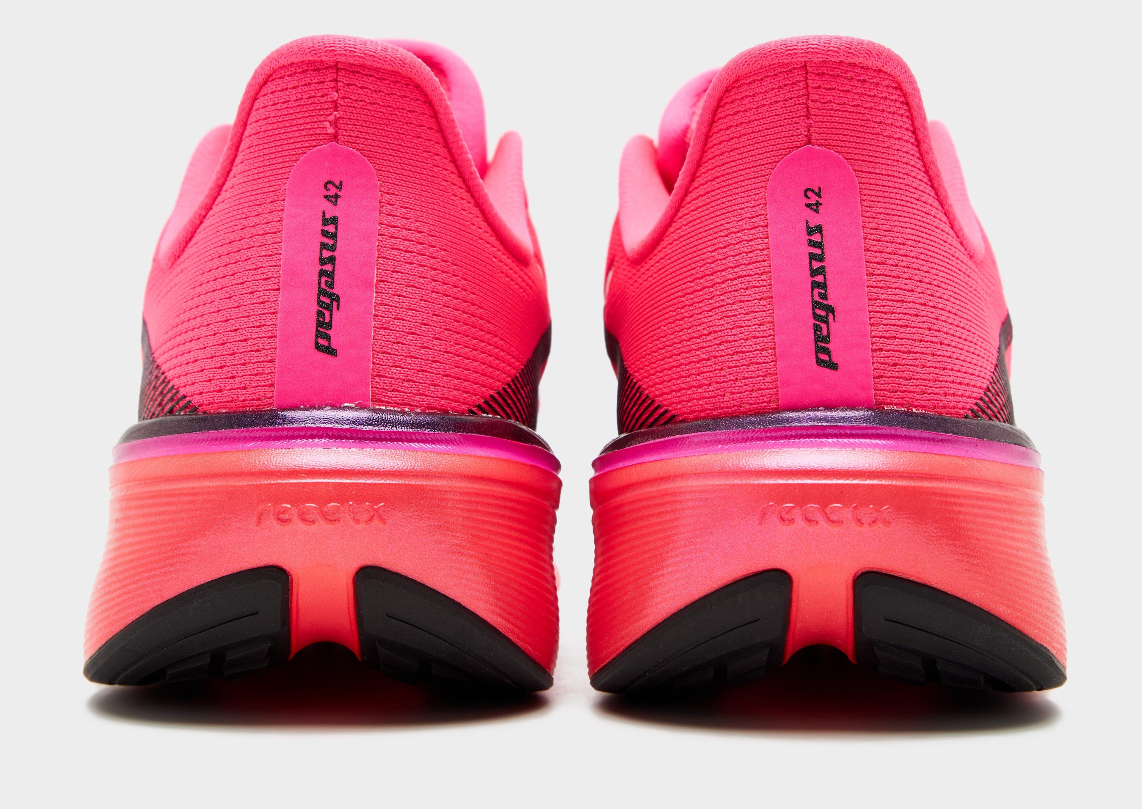 Pegasus 42 Women's