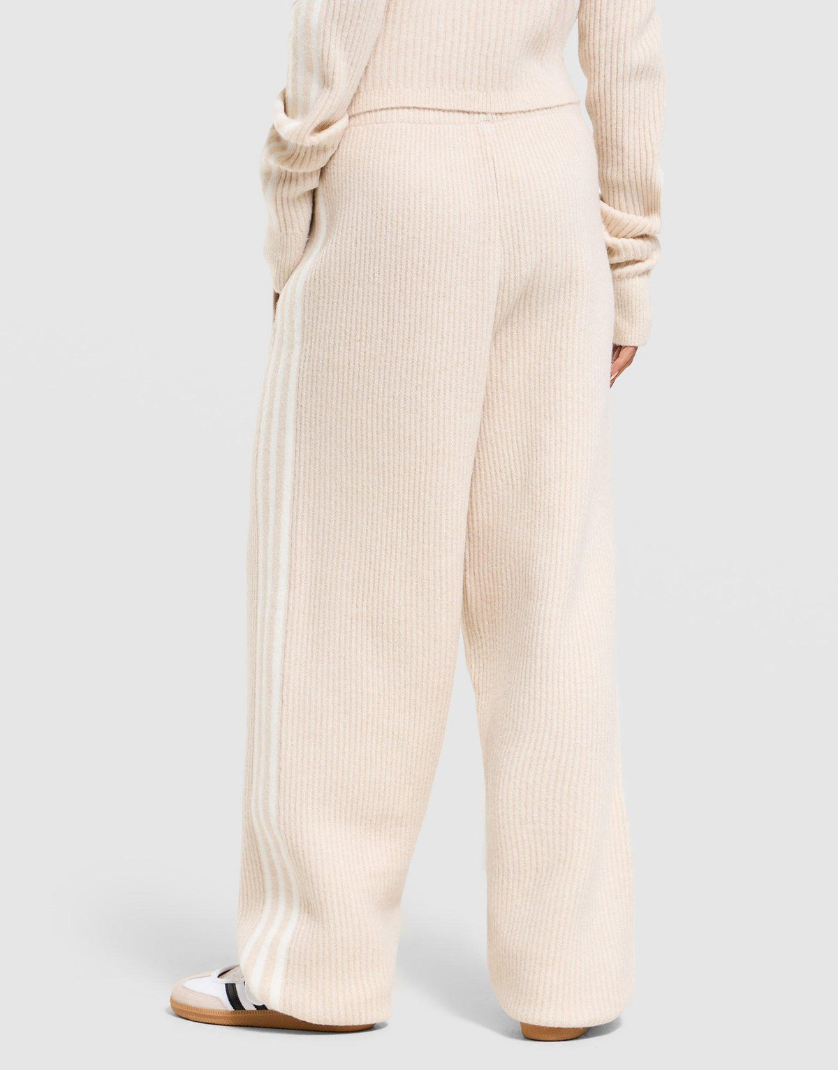 Originals Adiluna Season 2 x JENNIE Knitted Track Pants