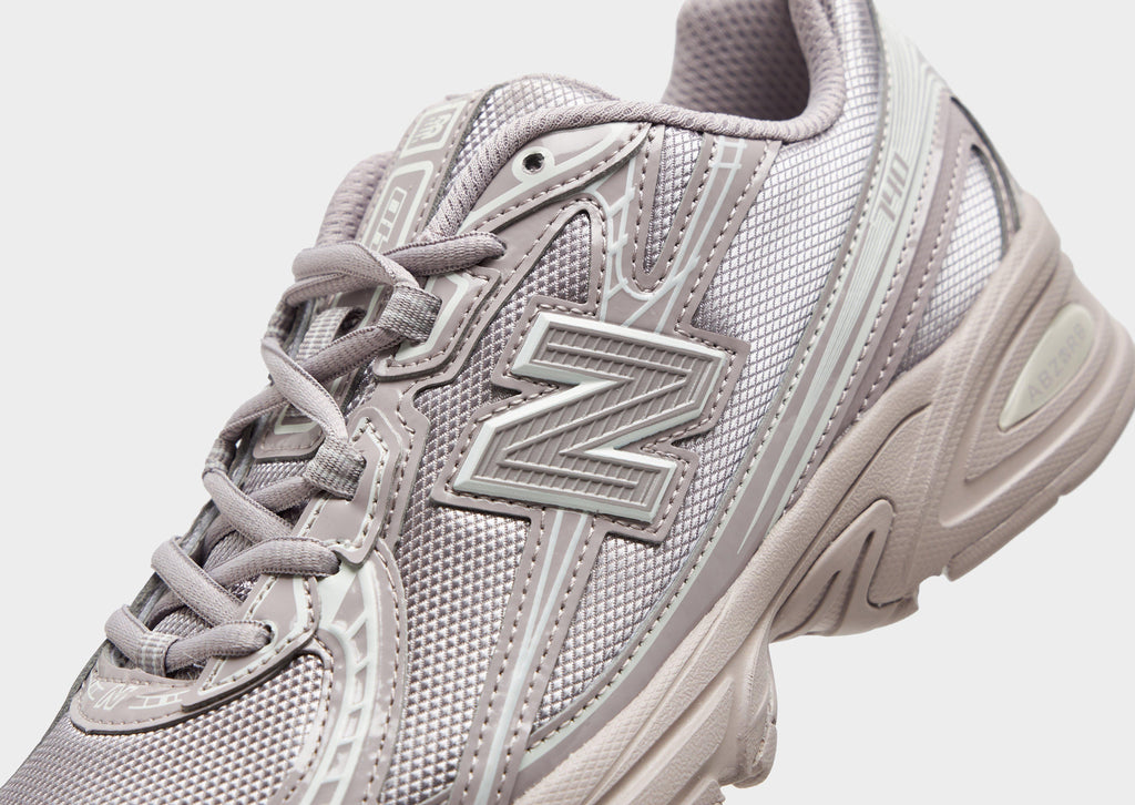 740 Women's