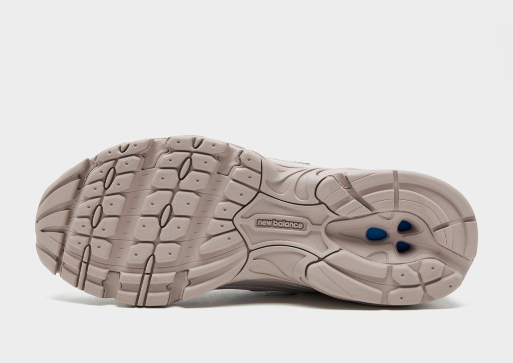 740 Women's