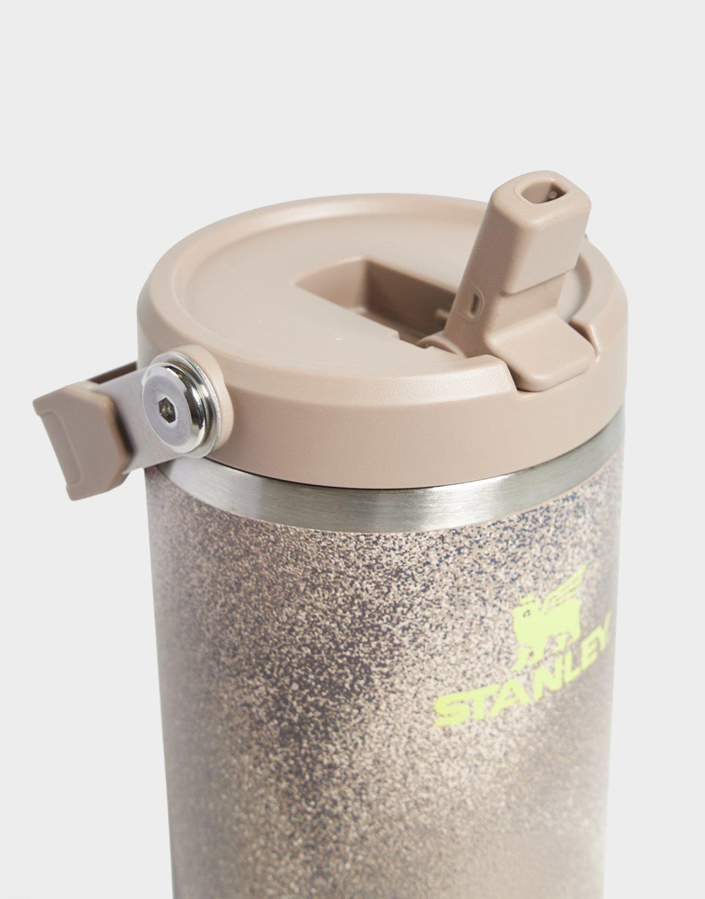 The IceFlow Flip Straw Tumbler 880mL