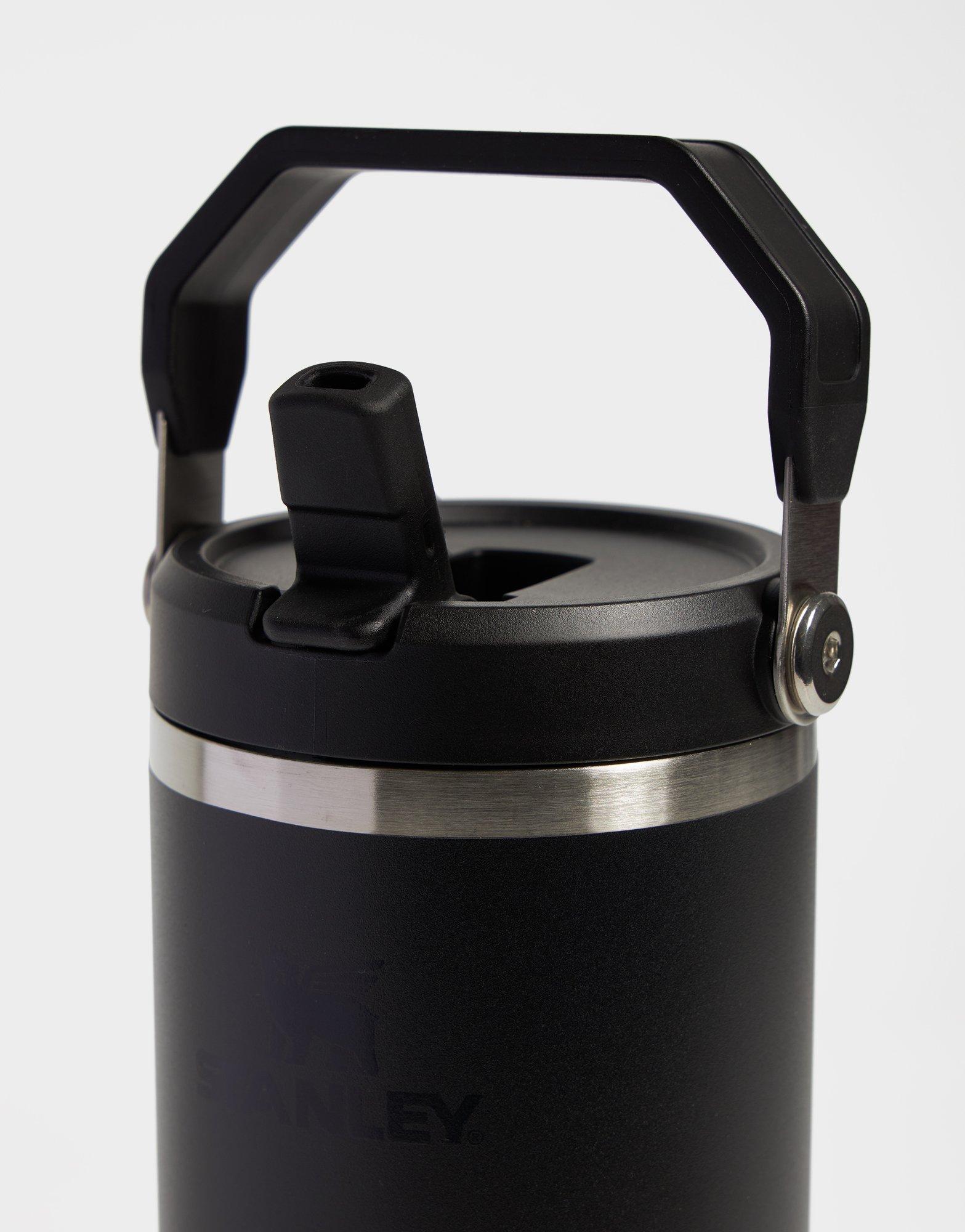 The IceFlow Flip Straw Tumbler 880mL