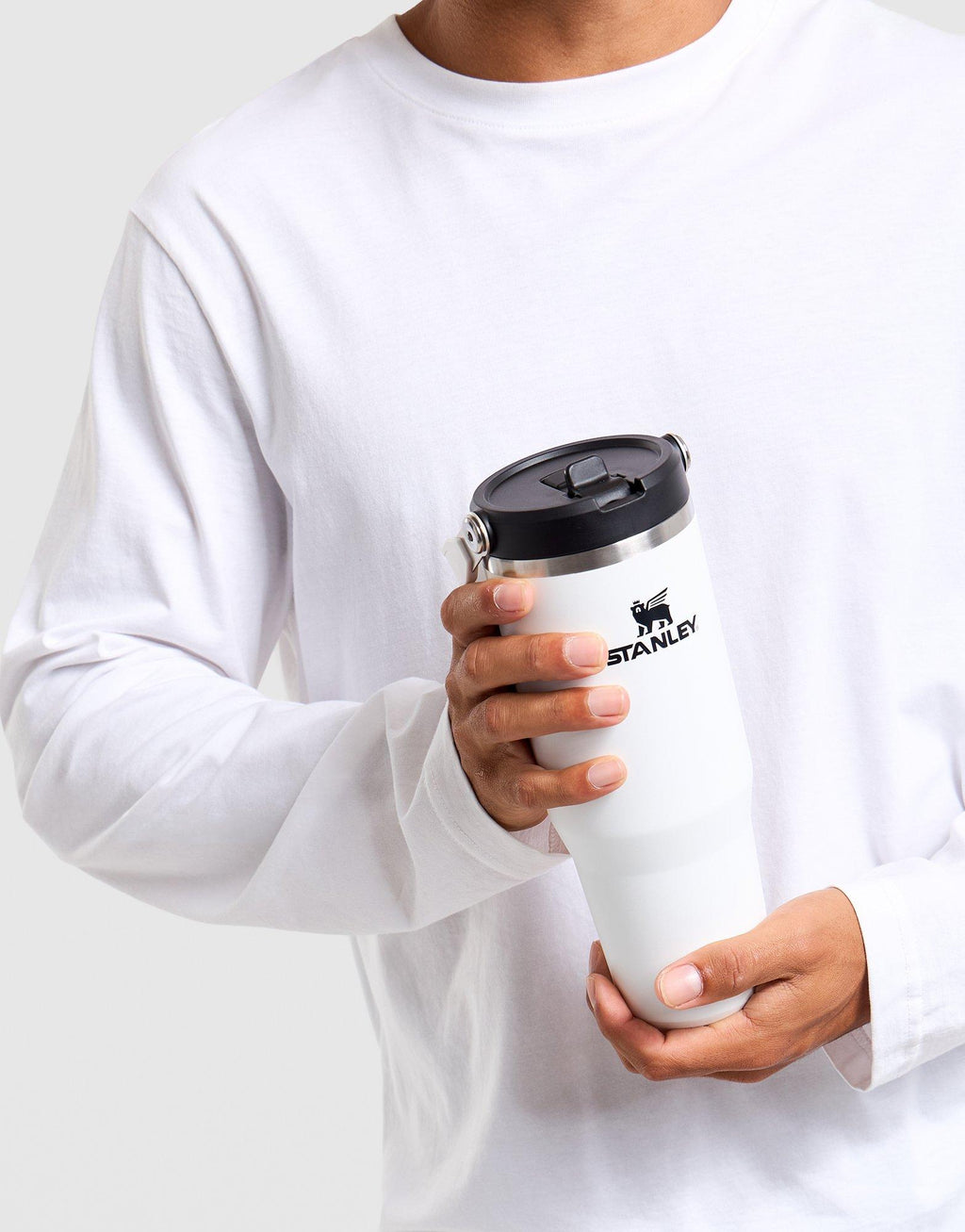 The IceFlow Flip Straw Tumbler 880mL