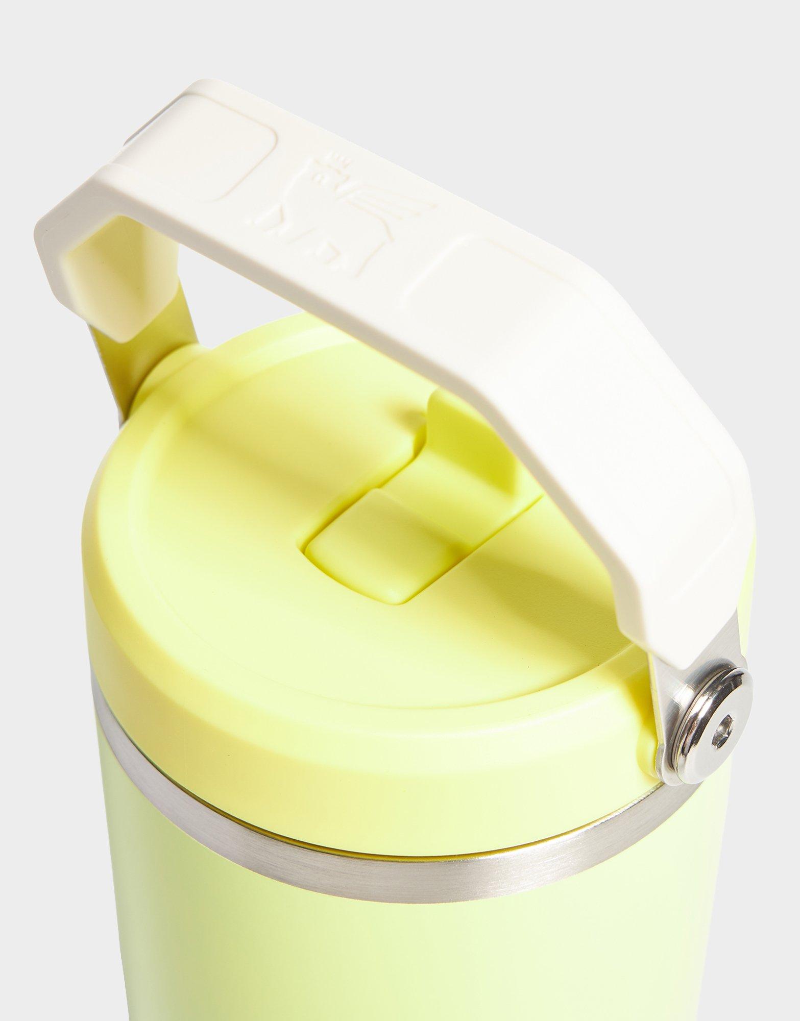 The IceFlow Flip Straw Tumbler 880mL