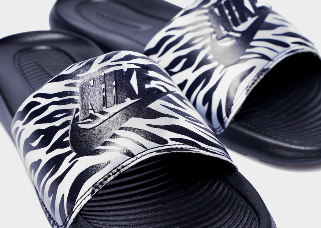 WOMEN'S PRINT SLIDES