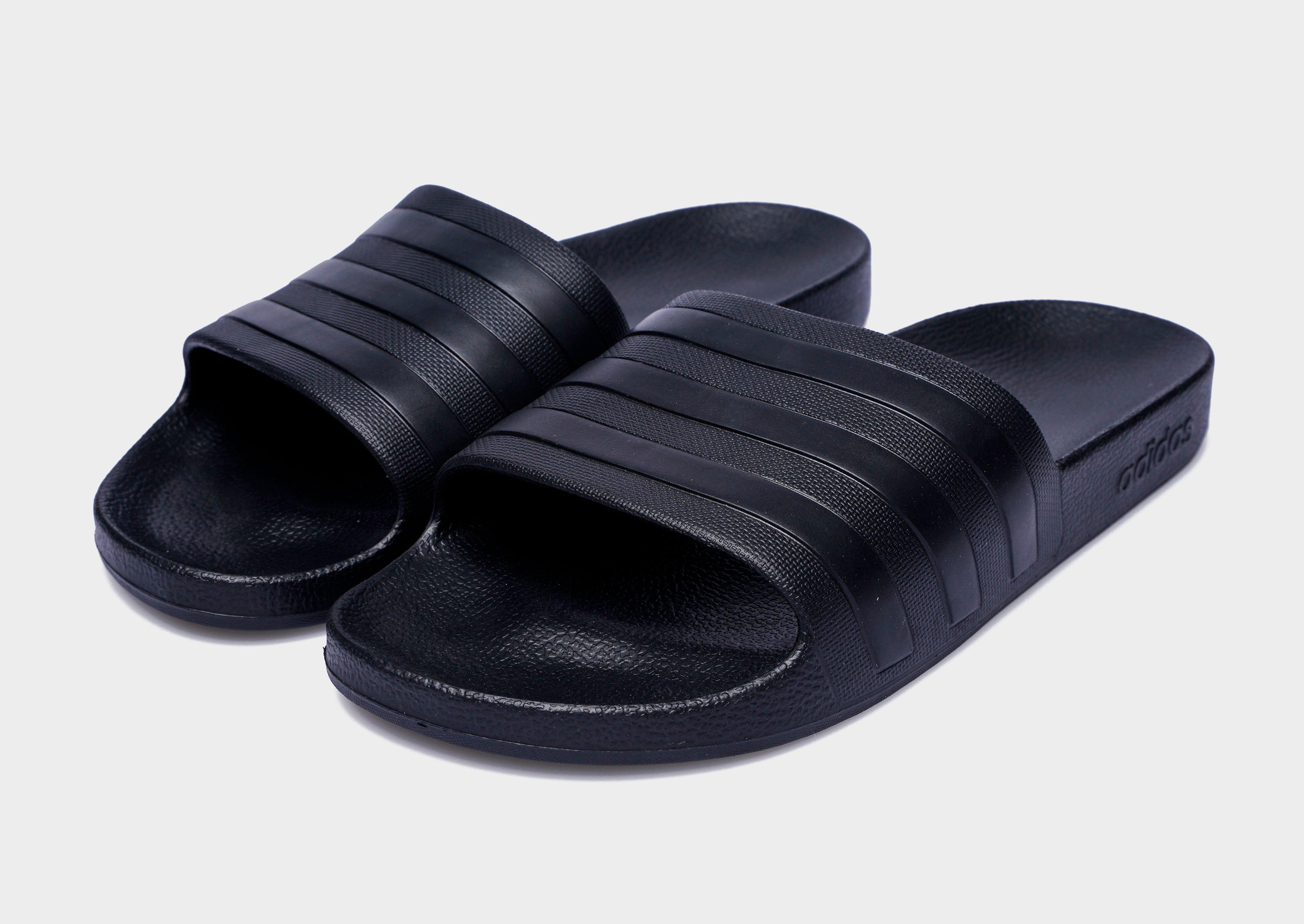 Adilette Aqua Slides
