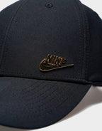 Dri-FIT Club Structured Metal Logo Cap