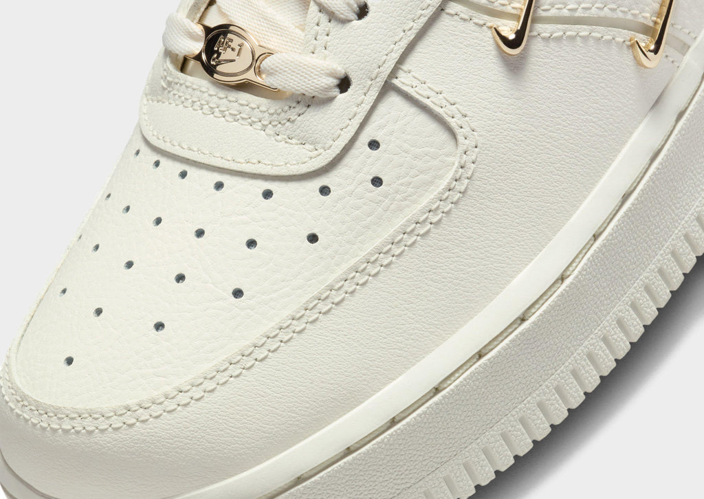 Air Force 1 '07 LX Women's