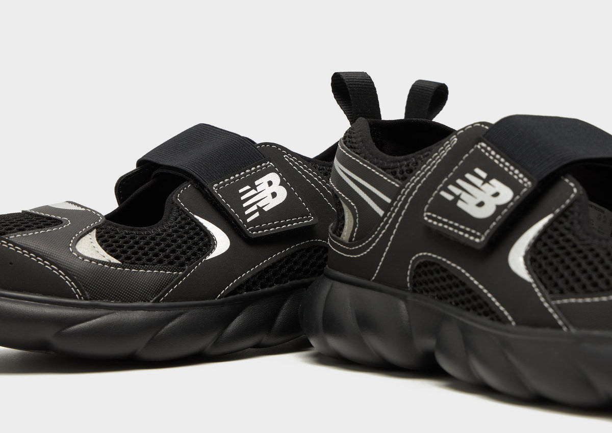 230 Sandals Junior's