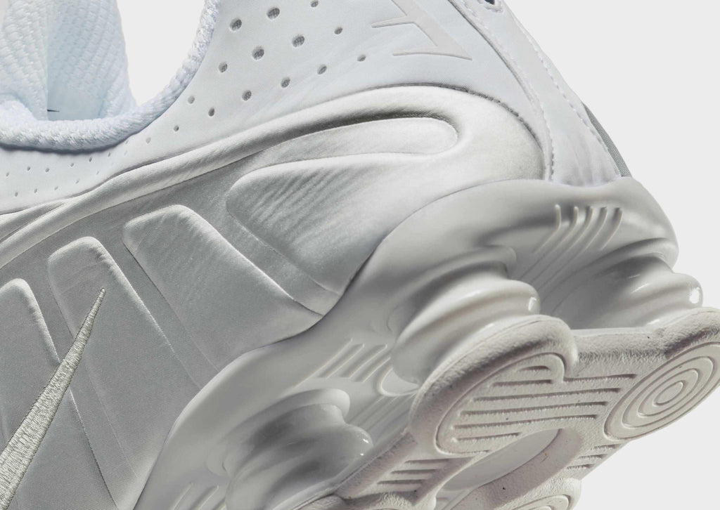 Shox R4