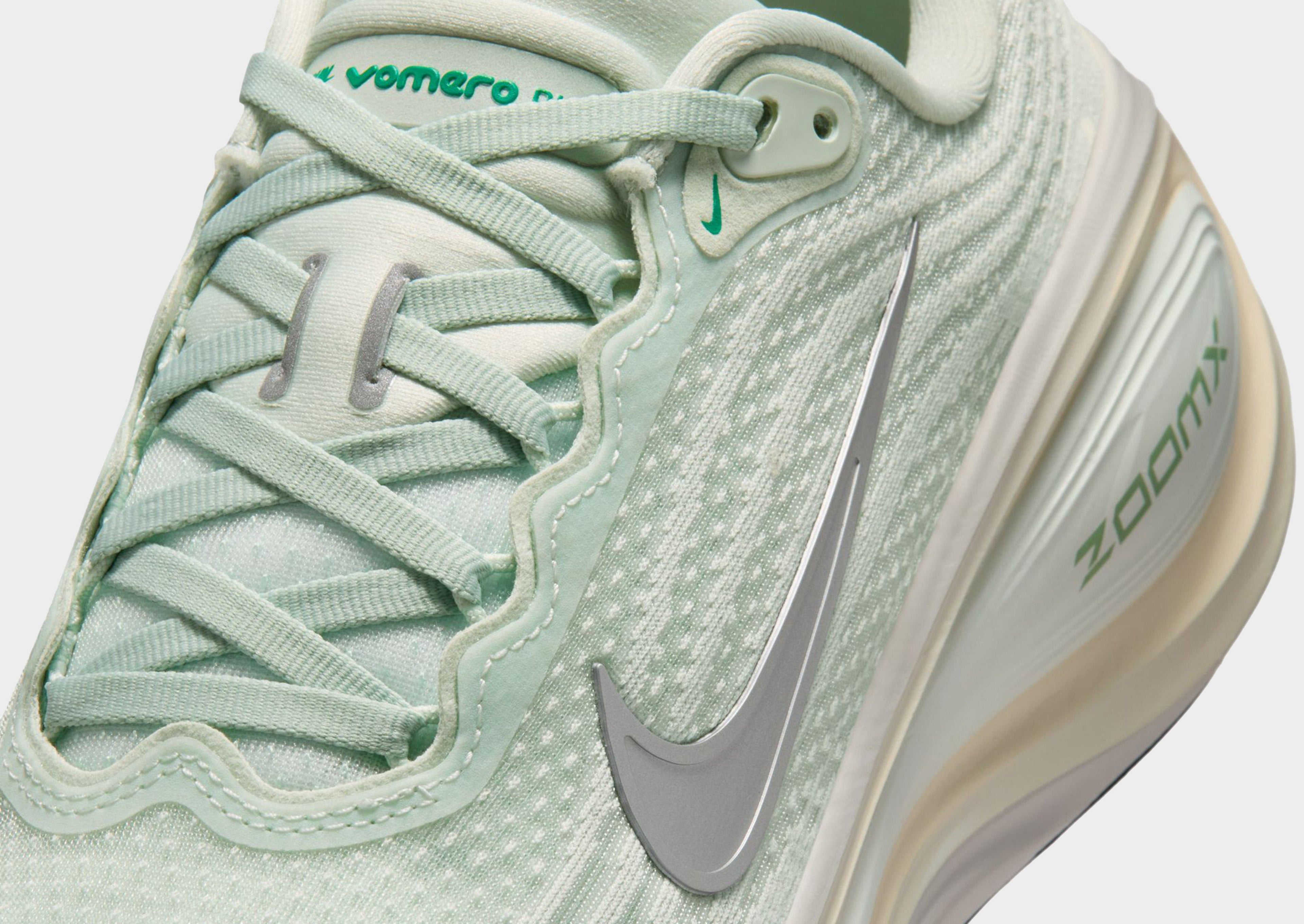 Vomero Plus Women's