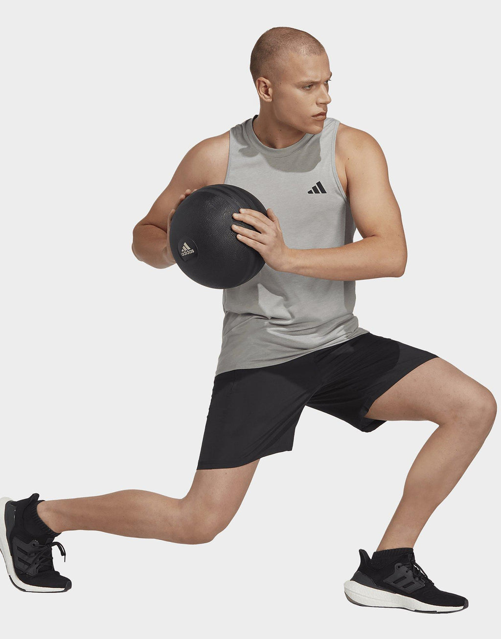Training Essential Woven Shorts