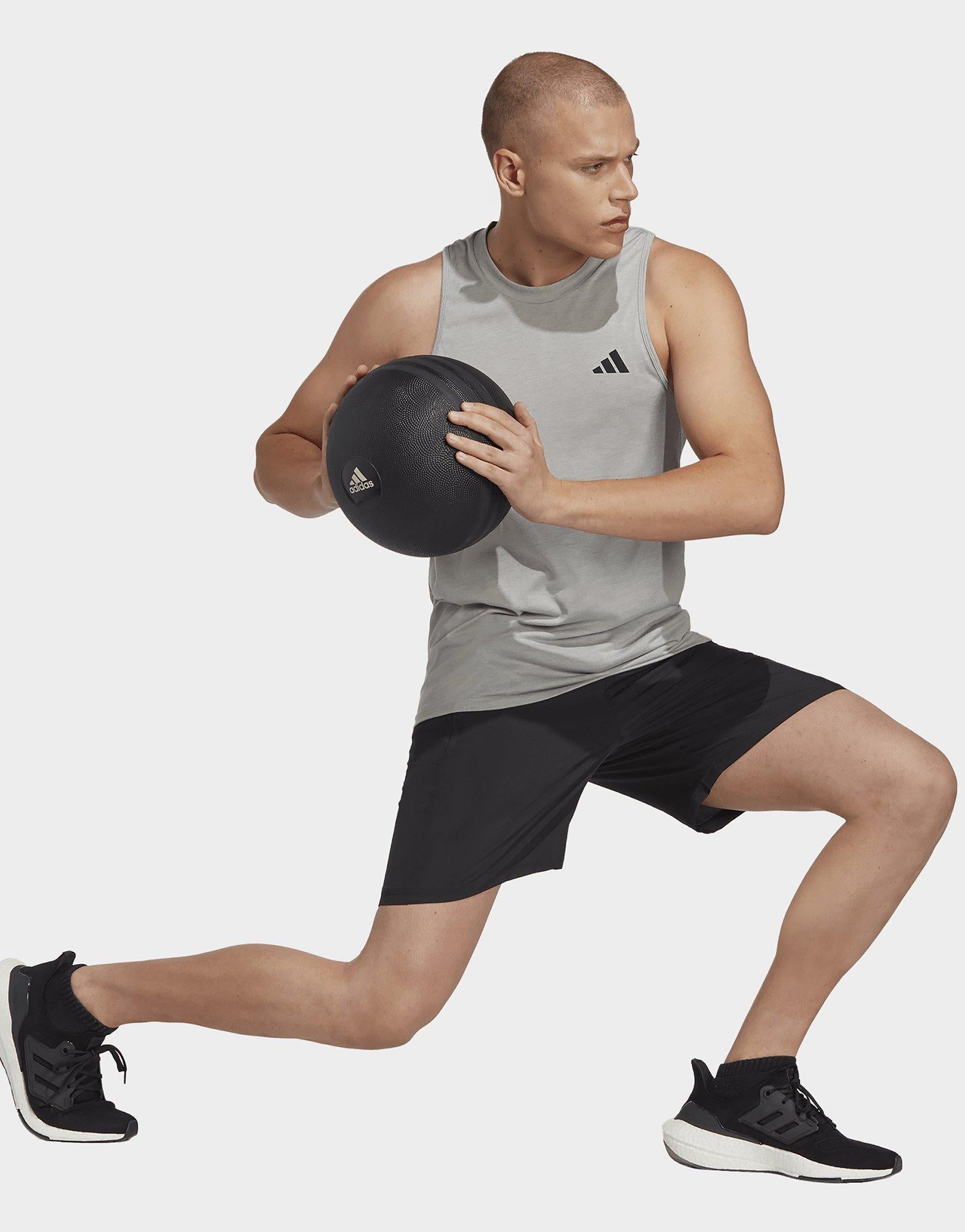 Training Essential Woven Shorts