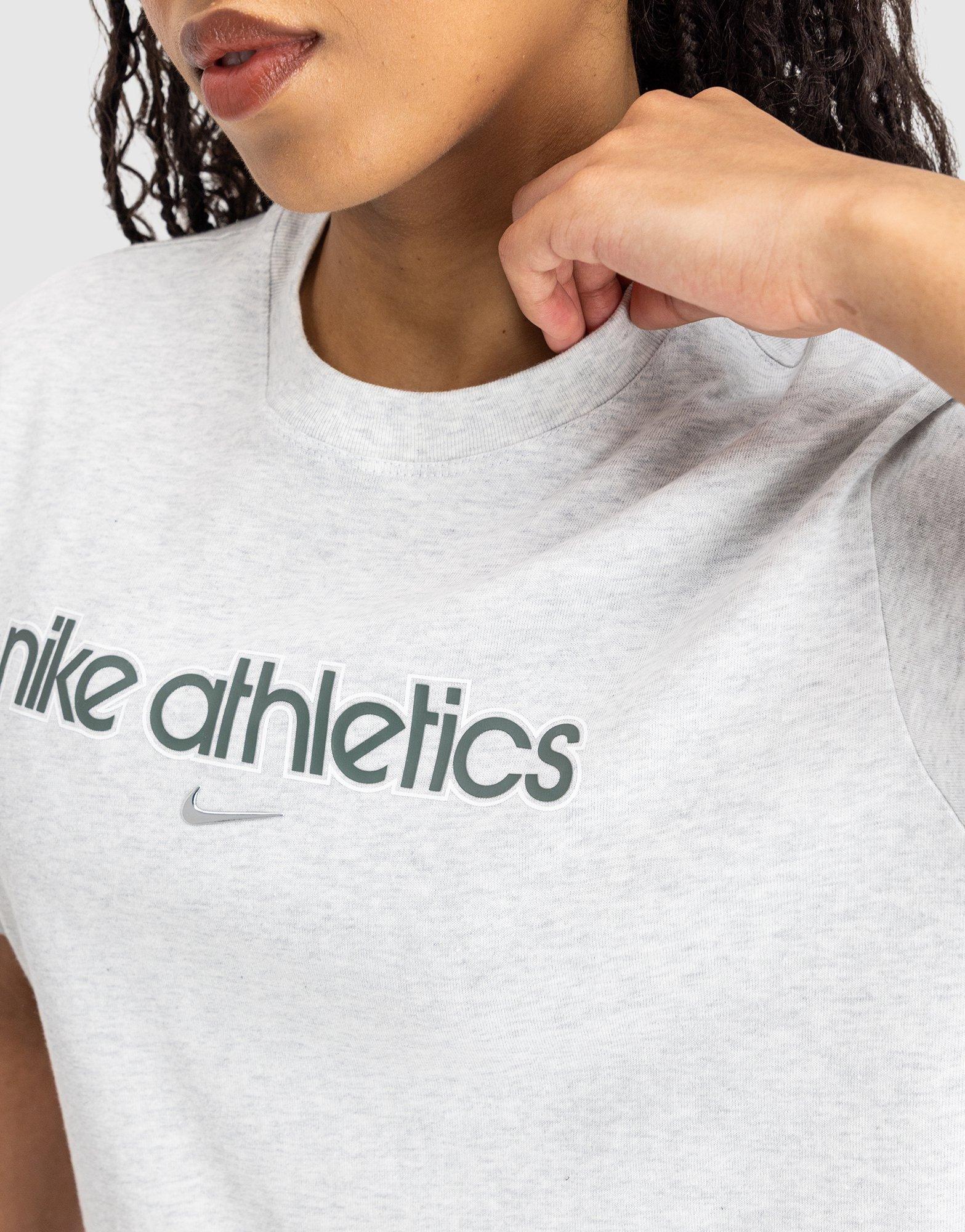 Gym Life Swoosh Boxy T-Shirt