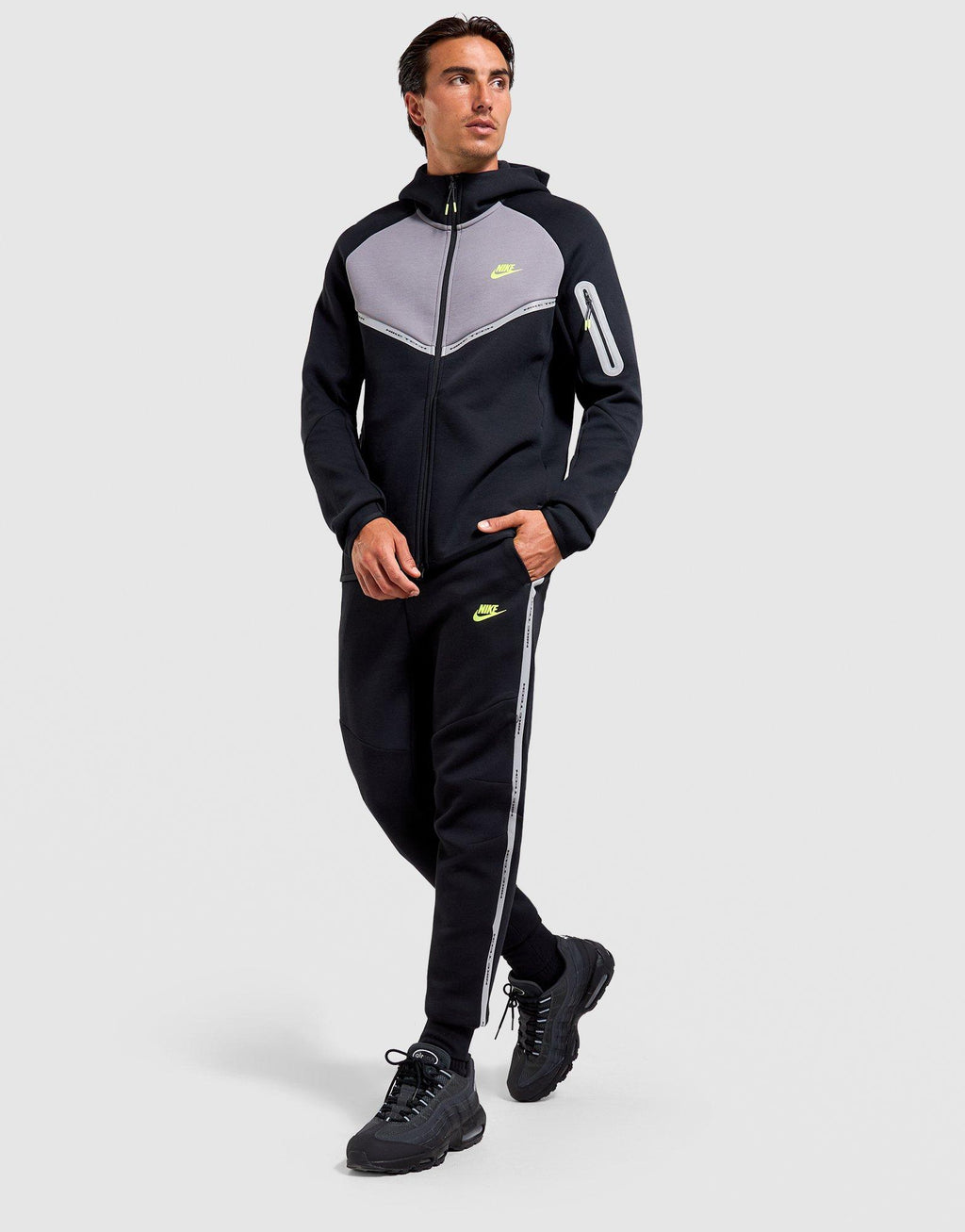 Tech Fleece Reflective Joggers