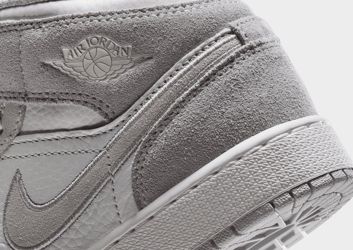Air 1 Mid SE Junior's