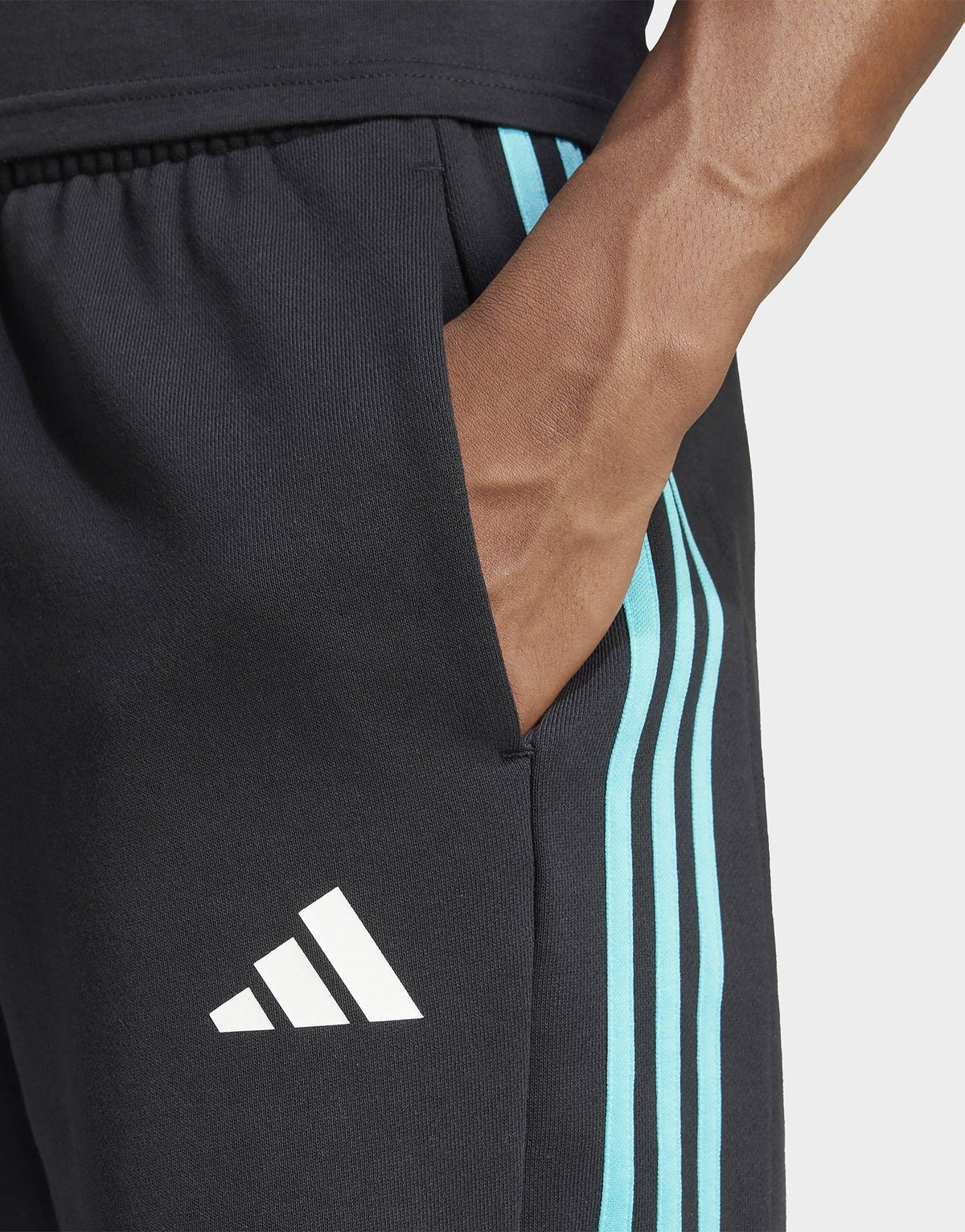 Mercedes-AMG Petronas Formula 1 Team DNA Shorts