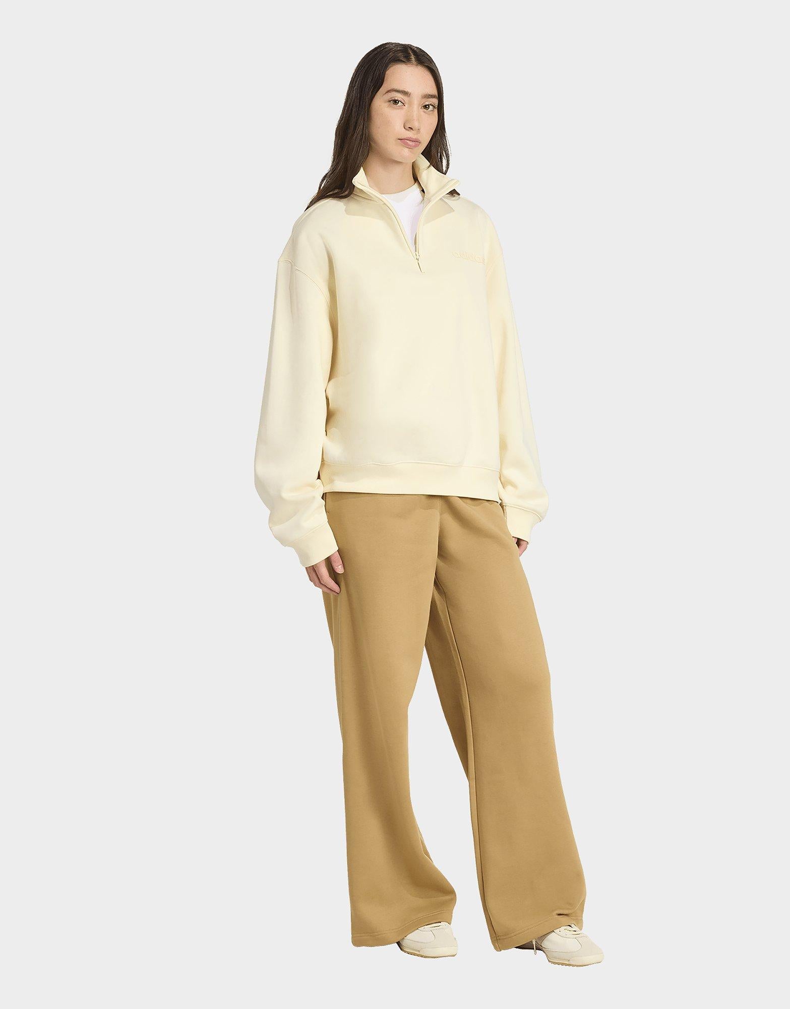 Essential Linear 1/4 Zip Fleece Sweatshirt